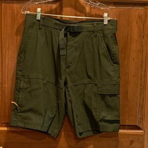 WOMEN'S GREEN COLUMBIA HIKING SHORTS, CARGO SHORTS, SIZE 32, EUC